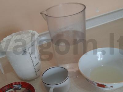 Sluoksniuota tešla bet kokiai kepiniui Žingsnis 1