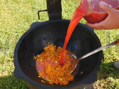 Lydeka naminio pomidorų sulčių padaže Žingsnis 8