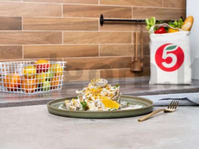 Marinuotų grybų salotos su konservuotais kukurūzais pagrindine nuotrauka