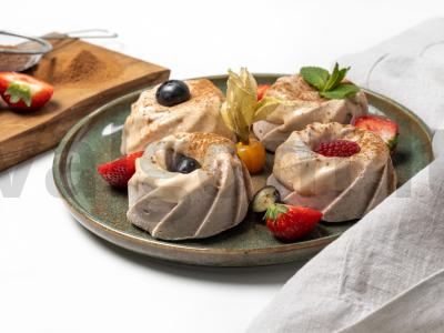 Uogų pyragėliai pagrindine nuotrauka