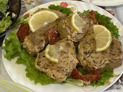 Tunas, keptas orkaitėje pagrindine nuotrauka