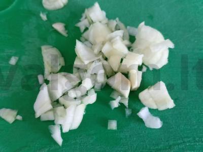 Sriuba su rūkytais mėsos gaminiais ant kiaulienos šonkaulių Žingsnis 4