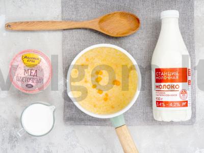 Kukurūzų košė su pienu, moliūgu ir medumi Žingsnis 2