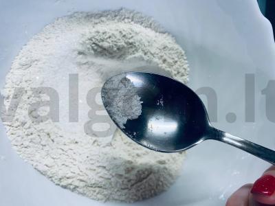 Kepiniai su mielėmis ir mėlynėmis Žingsnis 2