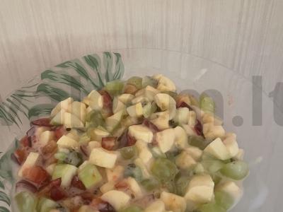 Vaisių salotas su jogurtu Žingsnis 3