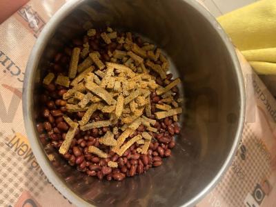 5 minučių raudonųjų pupelių salotas Žingsnis 1