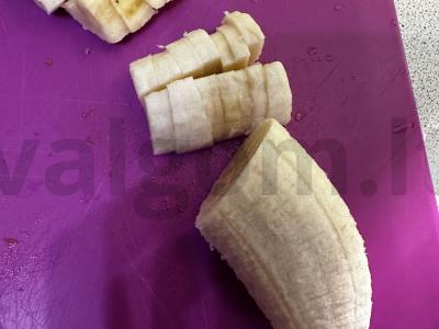 Varškė vaikams su zefyrais ir persikų uogiene Žingsnis 4