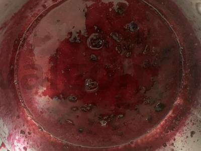 Juodųjų serbentų džemas su krakmolu Žingsnis 4