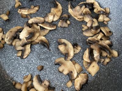 Vištiena su grybais po antklode Žingsnis 7