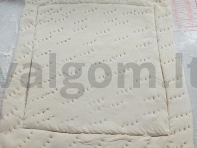 Pica su kamamberu ir kriauše Žingsnis 1