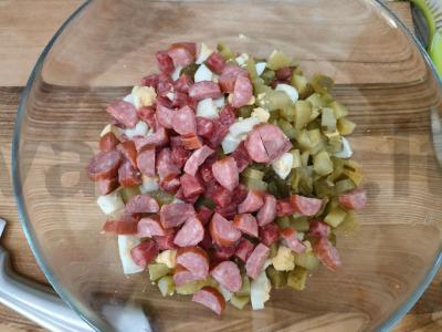 Konservuotų pupelių salotos Žingsnis 3