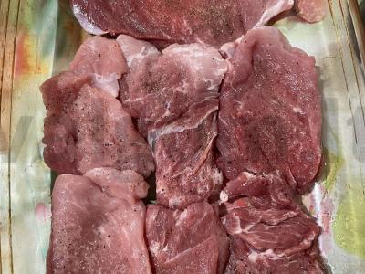 Kiaulienos kepsniai su ananasais orkaitėje Žingsnis 2