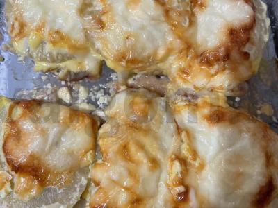 Kiaulienos kepsniai su ananasais orkaitėje pagrindine nuotrauka