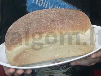 Baltas duona pagrindine nuotrauka