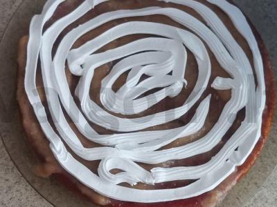 Tortas su kremu iš baltymų ir paruoštų biskvitų Žingsnis 10