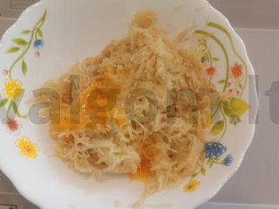 Bulviniai blynai su lašiniais Žingsnis 1