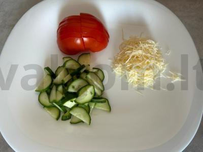 Salotas su rukola, krevetėmis ir grūdėta garstyčia Žingsnis 1