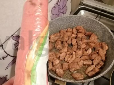 Šaurma su kiauliena ir daržovėmis sūrio lavaše Žingsnis 2