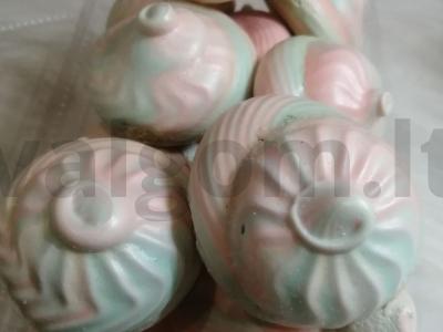 Vaivorykštinis beze desertui pagrindine nuotrauka