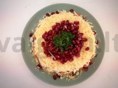 Greitas salotas su sardinomis ir granatu pagrindine nuotrauka