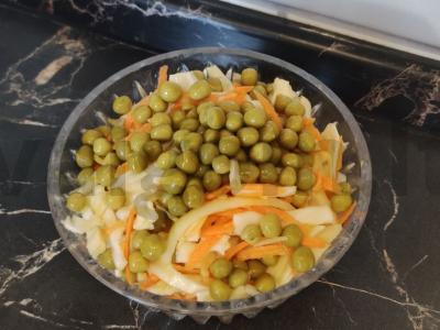 Pavasarinis salotas su žaliu žirneliu Žingsnis 3