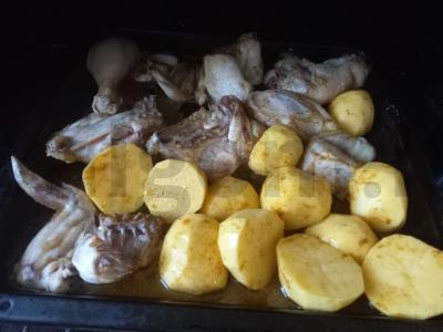 Vištiena su jaunu bulvių, kepta orkaitėje Žingsnis 5