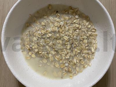 Greita avižinė košė su žemės riešutų sviestu ir šokoladu Žingsnis 2