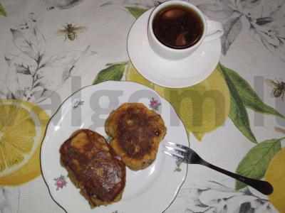 Sūrio pyragėliai „Mirabelė“ su slyvų uogiene pagrindine nuotrauka