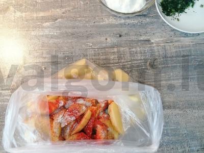 Kaimiški bulvės mikrobangų krosnelėje Žingsnis 2