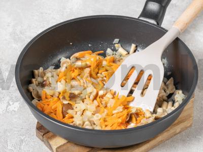 Šviežių grybų sriuba Žingsnis 3