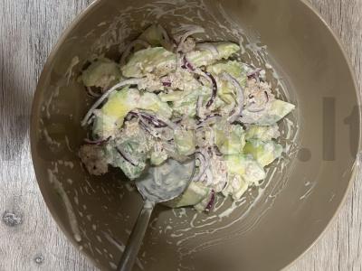 Salotos su krevetėmis ir putpelių kiaušiniais Žingsnis 2