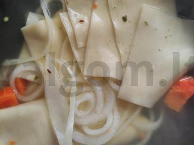 Patingėlių bešbarmakas vegetariams pagrindine nuotrauka