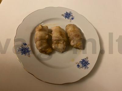 Vištienos filė ir šoninės ritinėliai pagrindine nuotrauka