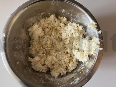 Sultingi namų varškėčiai su traškia plutele išorėje Žingsnis 1