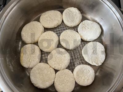 Sultingi namų varškėčiai su traškia plutele išorėje Žingsnis 4