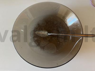 Marinuoti raudonieji svogūnai su petražolėmis Žingsnis 3