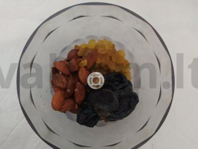 Desertas iš džiovintų vaisių su kokosų pienu Žingsnis 1