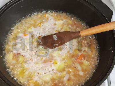 Bulguras keptuvėje su daržovėmis Žingsnis 3