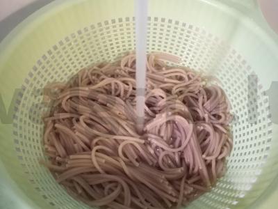 Soba su vištiena ir daržovėmis Žingsnis 1