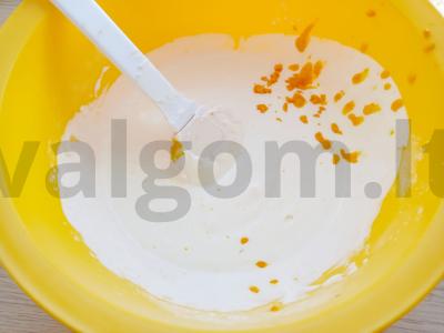 Namų tortas su riešutų sluoksniu ir apelsinu Žingsnis 2