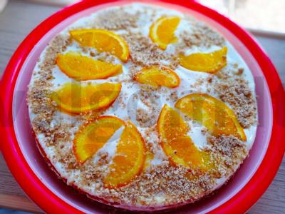 Namų tortas su riešutų sluoksniu ir apelsinu pagrindine nuotrauka