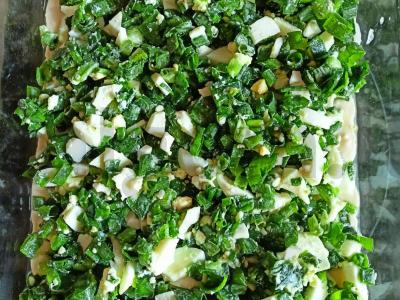 Žuvies pyragas su svogūnais ir kiaušiniais ant kefyro Žingsnis 4