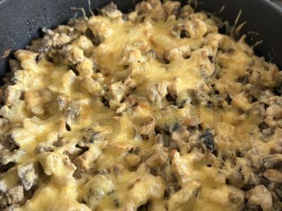 Juliens su vištiena ir grybais pagrindine nuotrauka