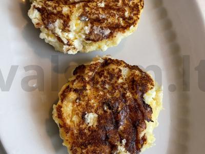 Sūrio blynai su citrinos žievele Žingsnis 4