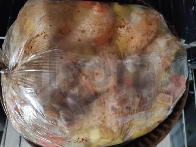 Vištiena su bulvėmis kepimo maiše Žingsnis 5