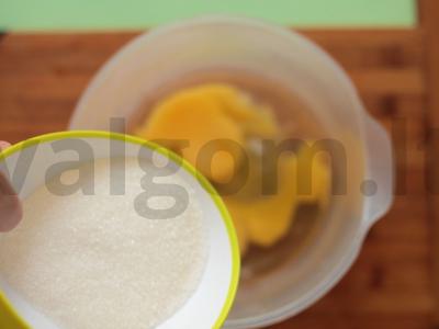 Pyragas „Grybai krepšyje“ Žingsnis 1