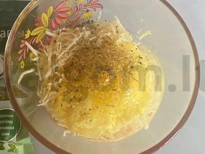 Tostai su kiaušinių-sūrio įdaru pusryčiams Žingsnis 4