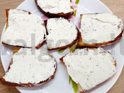 Brusketa su lašiša ir avokadu Žingsnis 4