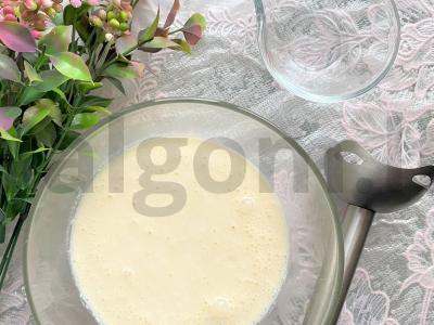 Varškės desertas su raudonosiomis serbentėmis ir kukurūzų dribsniais Žingsnis 1