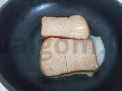 Karšti tostai „Švelnus pusryčiai“ Žingsnis 1